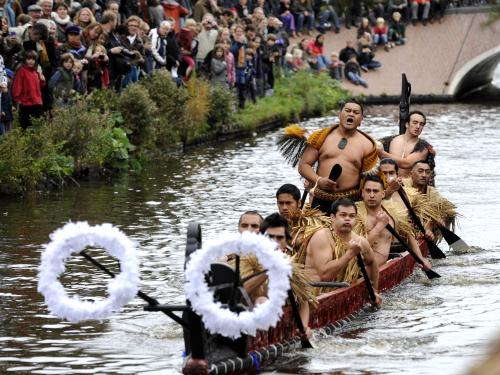 Maori Waka in Leiden - RCMC