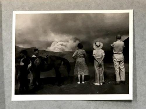 Album of F. Broekstra, Surabaya. Watching the eruption of Gunung Bromo (Java), c. 1954. Collectie Wereldmuseum, TM-30023113 (ALB-2207).